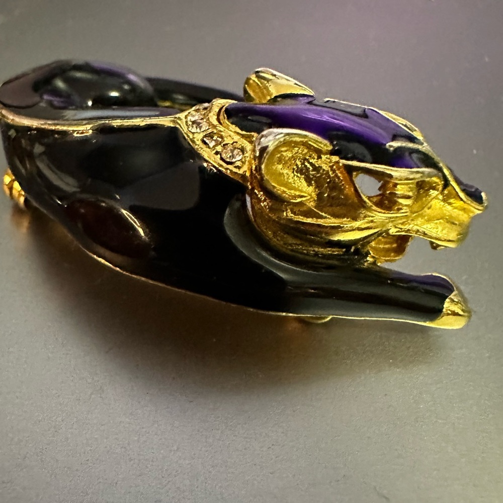 Gerry Black Panther Gold Tone Brooch Enamel Rhinestone Pin - Picture 6 of 12